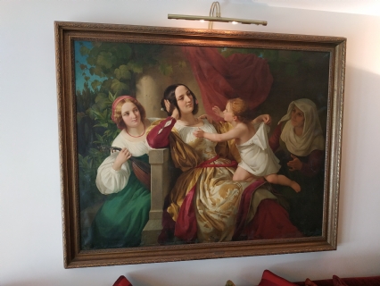 הערכות תכולה שיש בה ציורים ופסלים, ריהוט עתיק ושטיחים