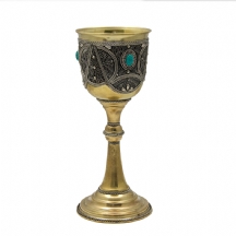 גביע דקורטיבי עשוי מתכת משובץ אבני טרקיז