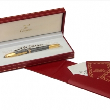 עט מתוצרת 'קרטיה' (Must De Cartier)