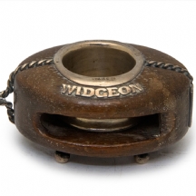 מעמד לגפרורים עשוי עץ וכסף