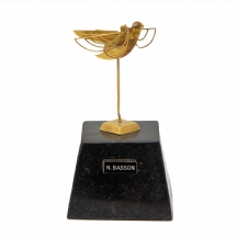 פסל  מתוצרת: 'Naim Basson' - 'יונת שלום'