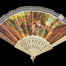 מניפה ישנה עשויה פלסטיק ובד