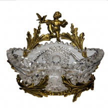 כלי שולחני ישן בסגנון עתיק