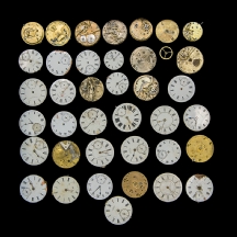 אוסף גדול של מנגנונים משעוני כיס עתיקים