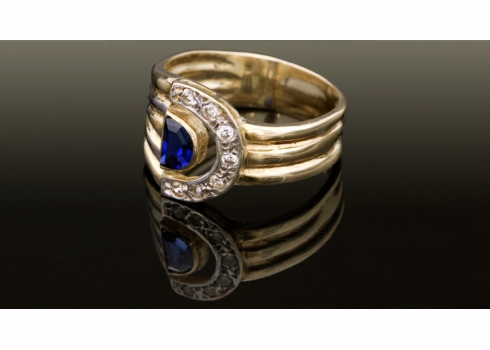 טבעת זהב משובצת אבן ספיר וזירקוניה   (2182)