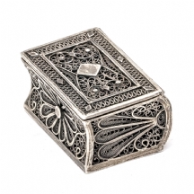 קופסת בשמים עתיקה עשויה כסף