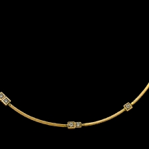 ענק זהב עשוי בעבודת יד אמן