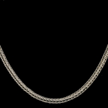 ענק אמנותי מכסף עם חבקי זהב