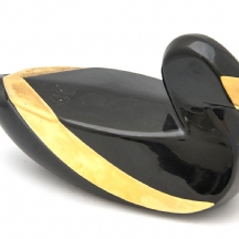 פסל ישן עשוי חרסינה