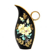 אגרטל ישן עשוי חרסינה