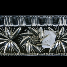 כלי הגשה עשוי קריסטל