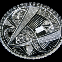 כלי הגשה עשוי קריסטל