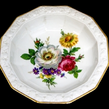 כלי פורצלן ישנה מתוצרת 'רוזנטל