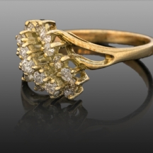 טבעת זהב משובצת יהלומים