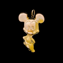 תליון זהב מעוצב בדמות Mickey Mouse