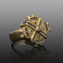 טבעת זהב מרשימה וייחודית משובצת יהלומים
