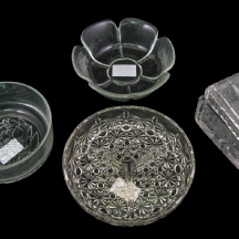 לוט של ארבעה כלים עשויים זכוכית וקריסטל (X4)
