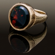 טבעת זהב לגבר משובצת אבן "בלאדסטון"   (3787)