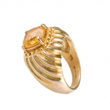 טבעת ישנה עשויה כסף מצופה זהב