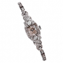 שעון יד לאישה עשוי פלטינה ומשובץ יהלומים