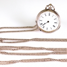 שעון כיס עתיק ואלברטינה