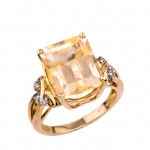 טבעת רטרו עשויה זהב משובצת סיטרין ויהלומים