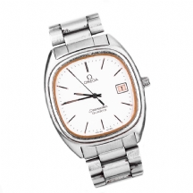 שעון יד ישן מתוצרת 'אומגה'