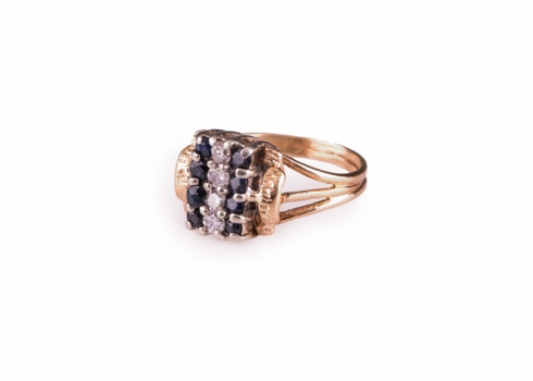 טבעת זהב עם יהלומים וספירים