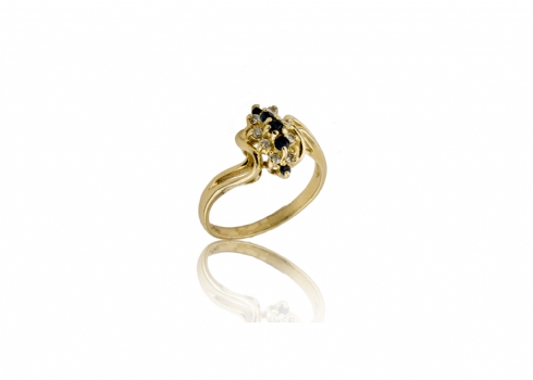 טבעת זהב עם יהלומים ואבני ספיר