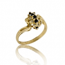 טבעת זהב עם יהלומים ואבני ספיר