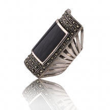 טבעת כסף משובצת אוניקס ומרקיזטות