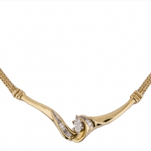 שרשרת ותליון זהב משובץ יהלומים