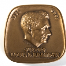 מדליית ברונזה ישנה של לואיס ברנדייס