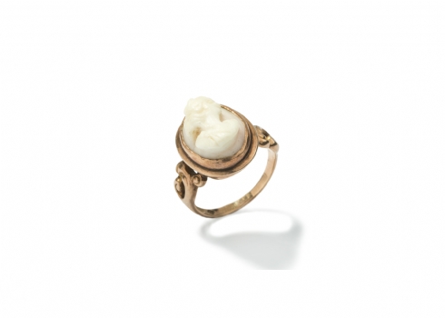 טבעת קמיאו עתיקה מהמאה ה-19