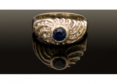 טבעת זהב משובצת ספיר ויהלומים  (3164)