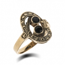 טבעת זהב עתיקה משובצת ספירים