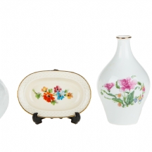 לוט של 4 כלי פורצלן גרמנים