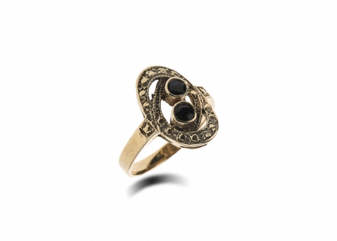 טבעת זהב עתיקה משובצת ספירים