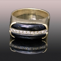 טבעת זהב ואמאיל משובצת יהלומים   (2160)