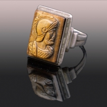 טבעת כסף עתיקה ומשובצת אבן Tiger's eye   (3933)