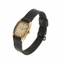 שעון יד ישן מתוצרת: 'Omega', עשוי זהב