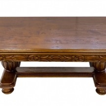 שולחן סלון ישן עשוי עץ