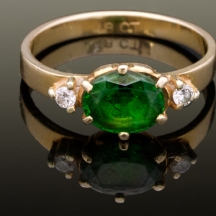 טבעת זהב עתיקה משובצת טורמאלין ויהלומים