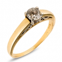 טבעת זהב עתיקה משובצת יהלום