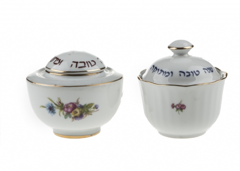 לוט של שני כלי פורצלן גרמנים