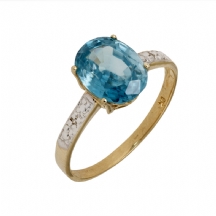 טבעת זהב משובצת זירקון קמבודי כחול ויהלומים