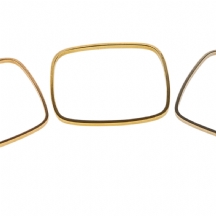 סט של שלושה צמידי זהב מרובעים (X3)