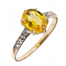 טבעת זהב משובצת ספיר צהוב