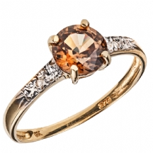 טבעת זהב משובצת אבן קריסובריל ויהלומים