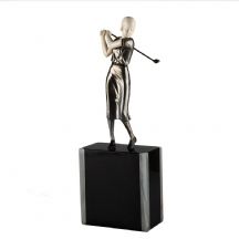 פסל בסגנון ארט דקו - 'שחקנית גולף'